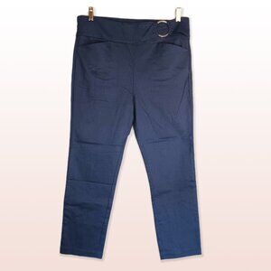 Maurice’s NWT Mid Rise Capri Pants Dusty Navy Size L